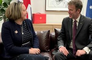 British and Australian Ministers sign trade deal