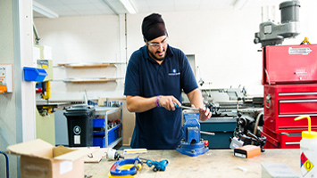 Degree apprenticeship applications quadruple as students seek earn‑and‑learn routes